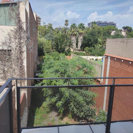 Apartment Close To The Beach With Free Parking Badalona Ngoại thất bức ảnh