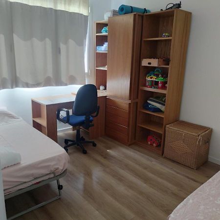 Apartment Close To The Beach With Free Parking Badalona Ngoại thất bức ảnh