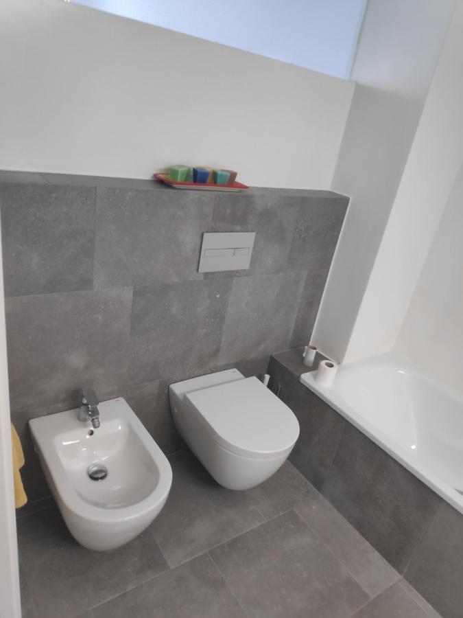 Apartment Close To The Beach With Free Parking Badalona Ngoại thất bức ảnh